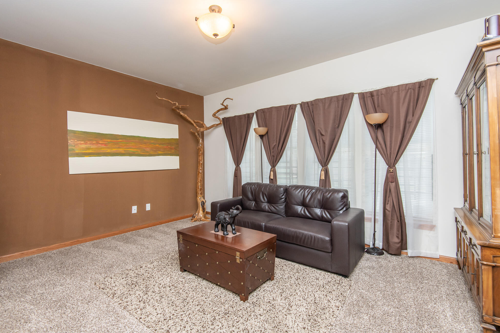 2301 West Garfield Avenue Milwaukee, WI 53205 - Photo 2 of 24 Living Room