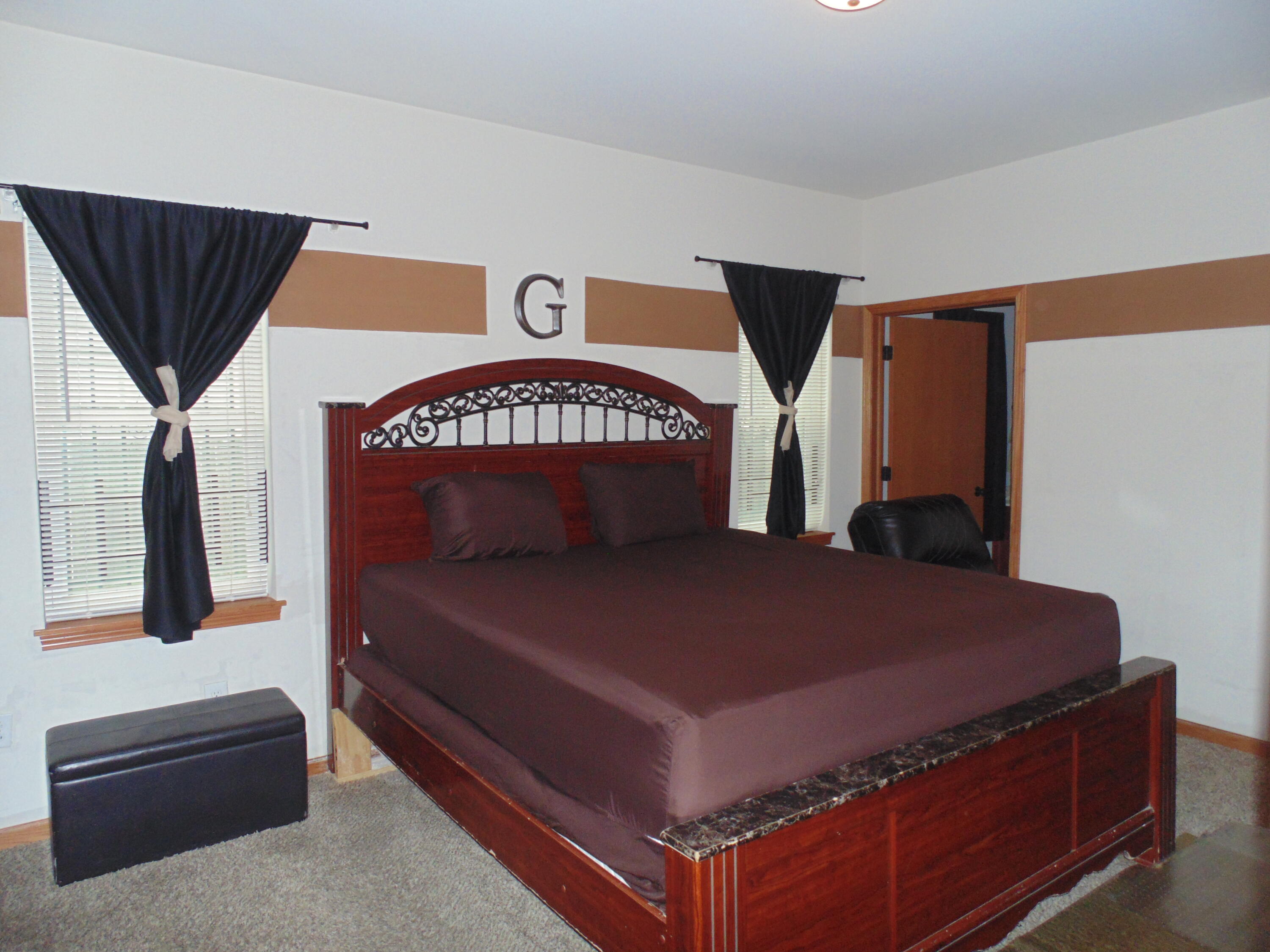 2301 West Garfield Avenue Milwaukee, WI 53205 - Photo 9 of 24 Primary Bedroom Ensuite
