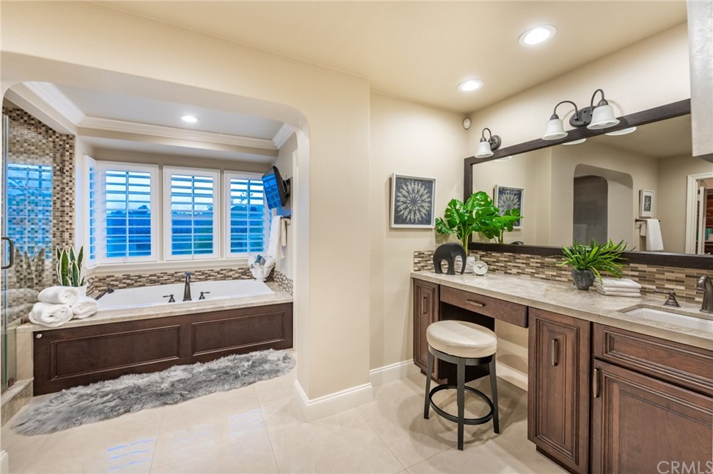 35 Cezanne Irvine, CA 92603 - Photo 24 of 63