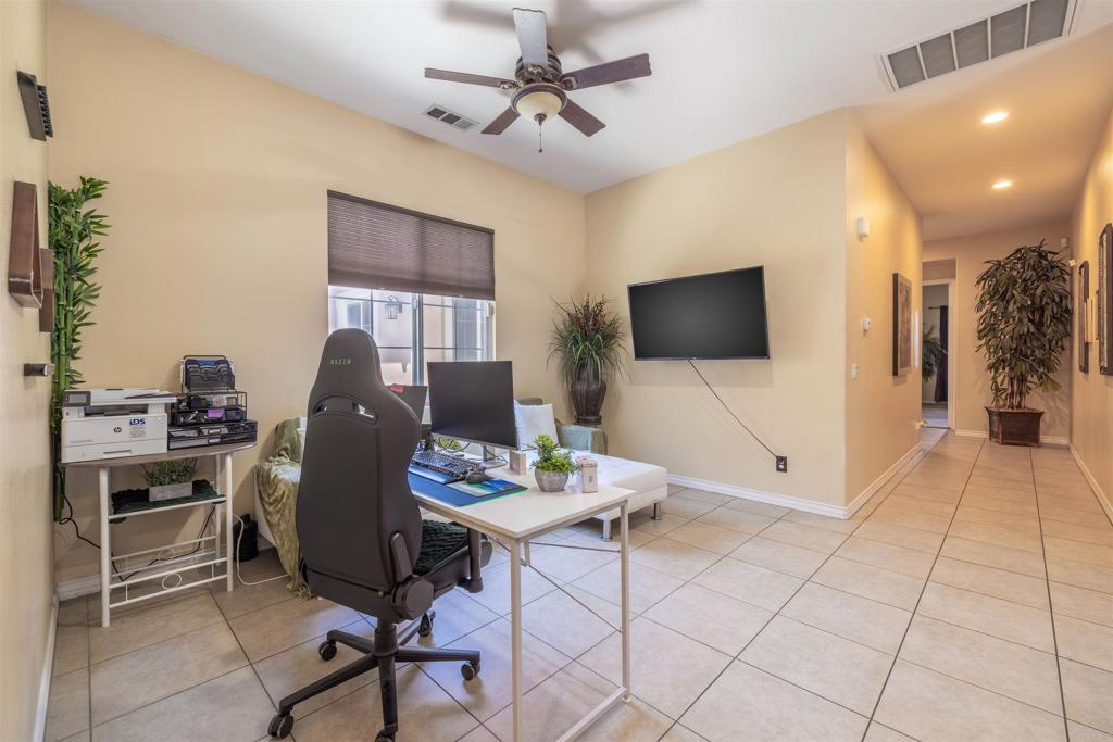 19506 Arcata Road Apple Valley, CA 92307 - Photo 21 of 34 Large bonus room with ample space for a dedicated home office setup
