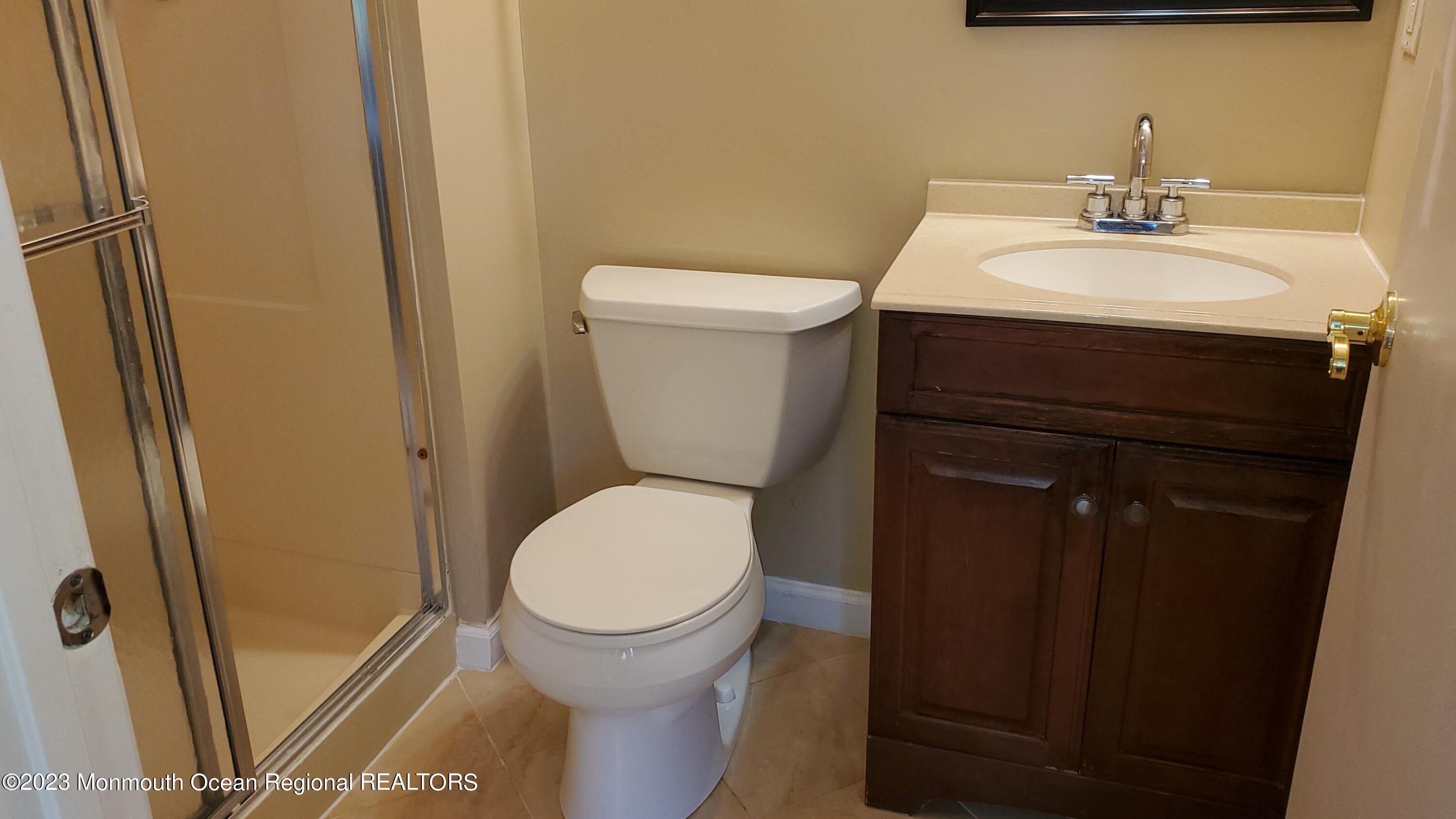 27 Linton Close Freehold, NJ 07728 - Photo 17 of 18 20230706_132926