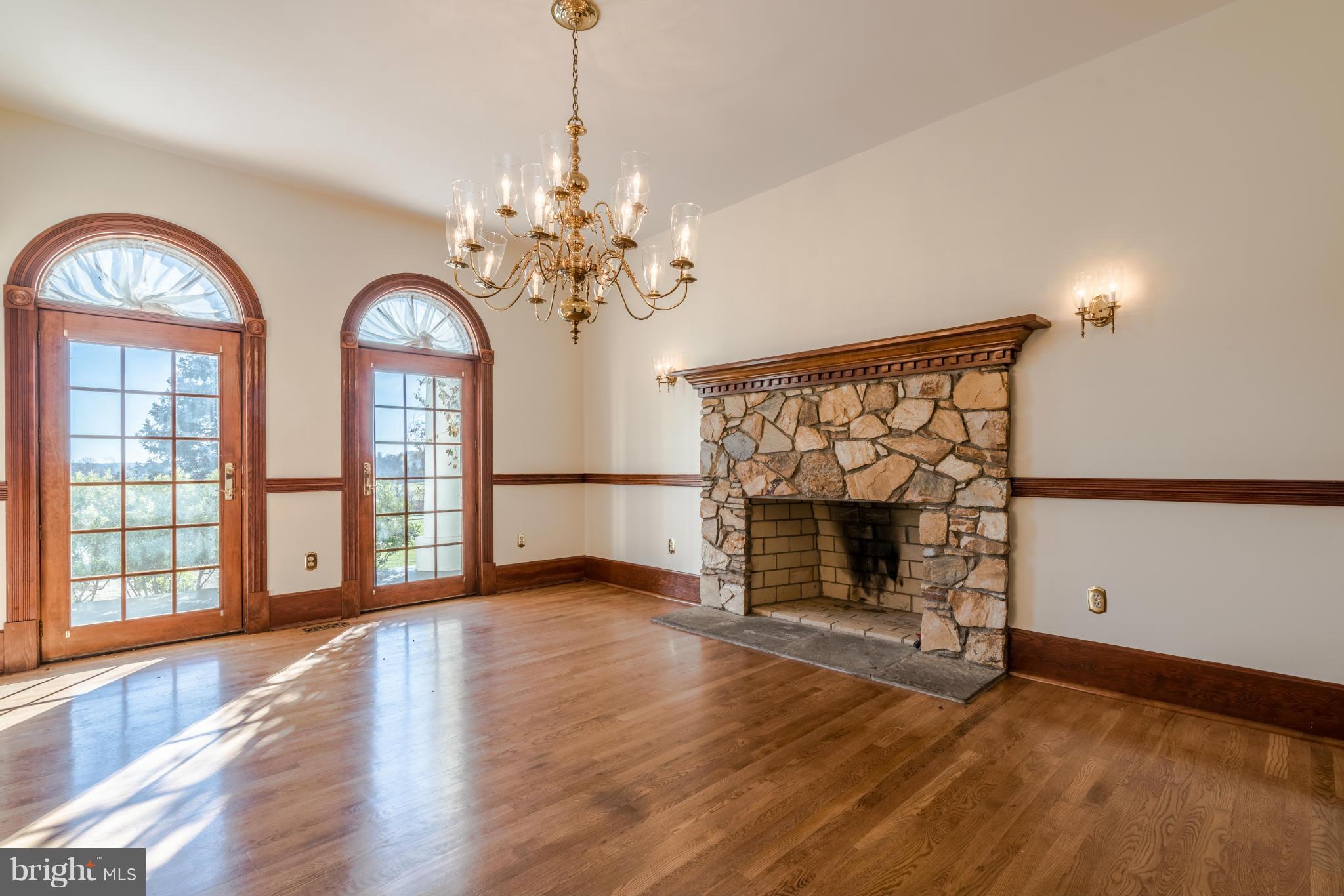 35170 Poor House Road Round Hill, VA 20141 - Photo 14 of 30 Dining Room