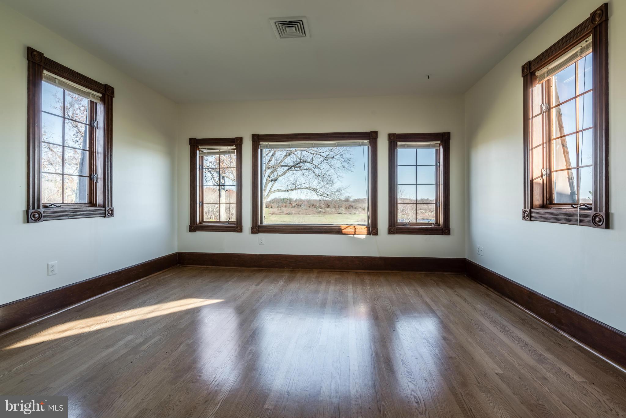 35170 Poor House Road Round Hill, VA 20141 - Photo 22 of 30 Second Bedroom
