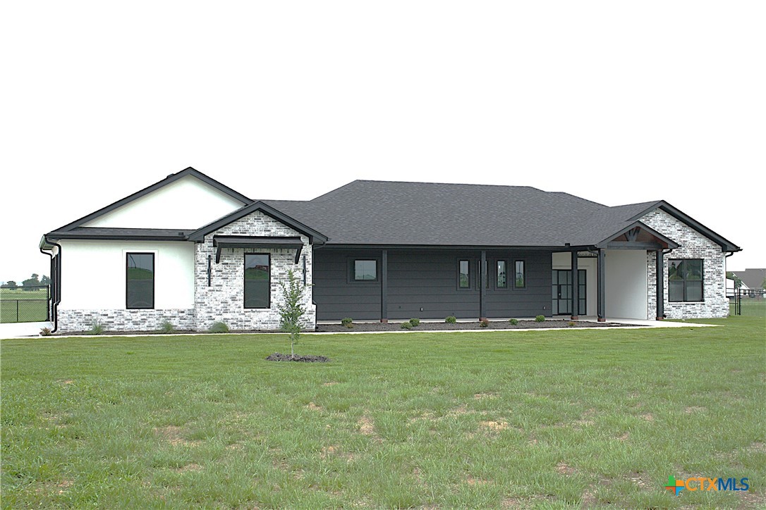 611 Willow Moon Ranch Road Crawford, TX 76638 - Photo 2 of 41