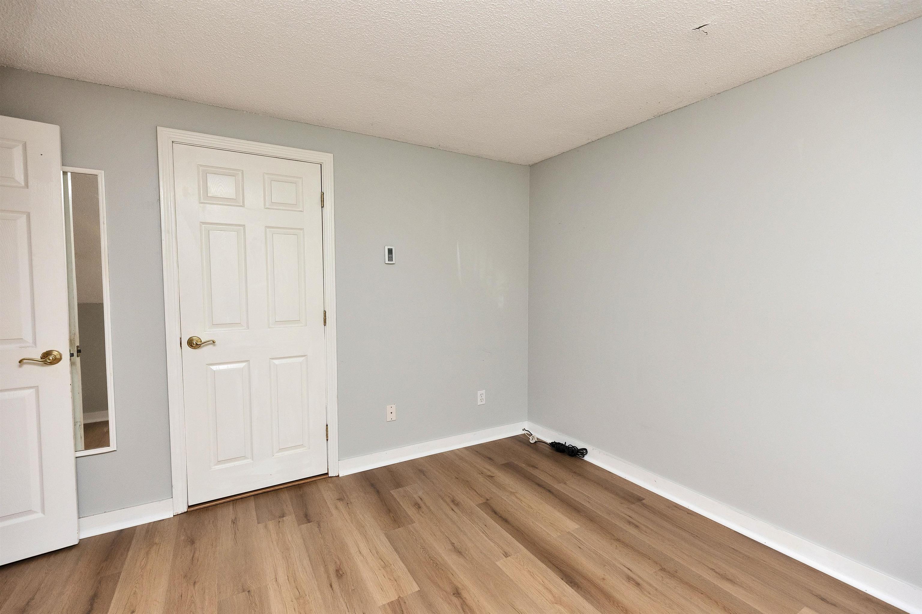 901 Mammoth Road, Unit 9 Manchester, NH 03104 - Photo 15 of 31