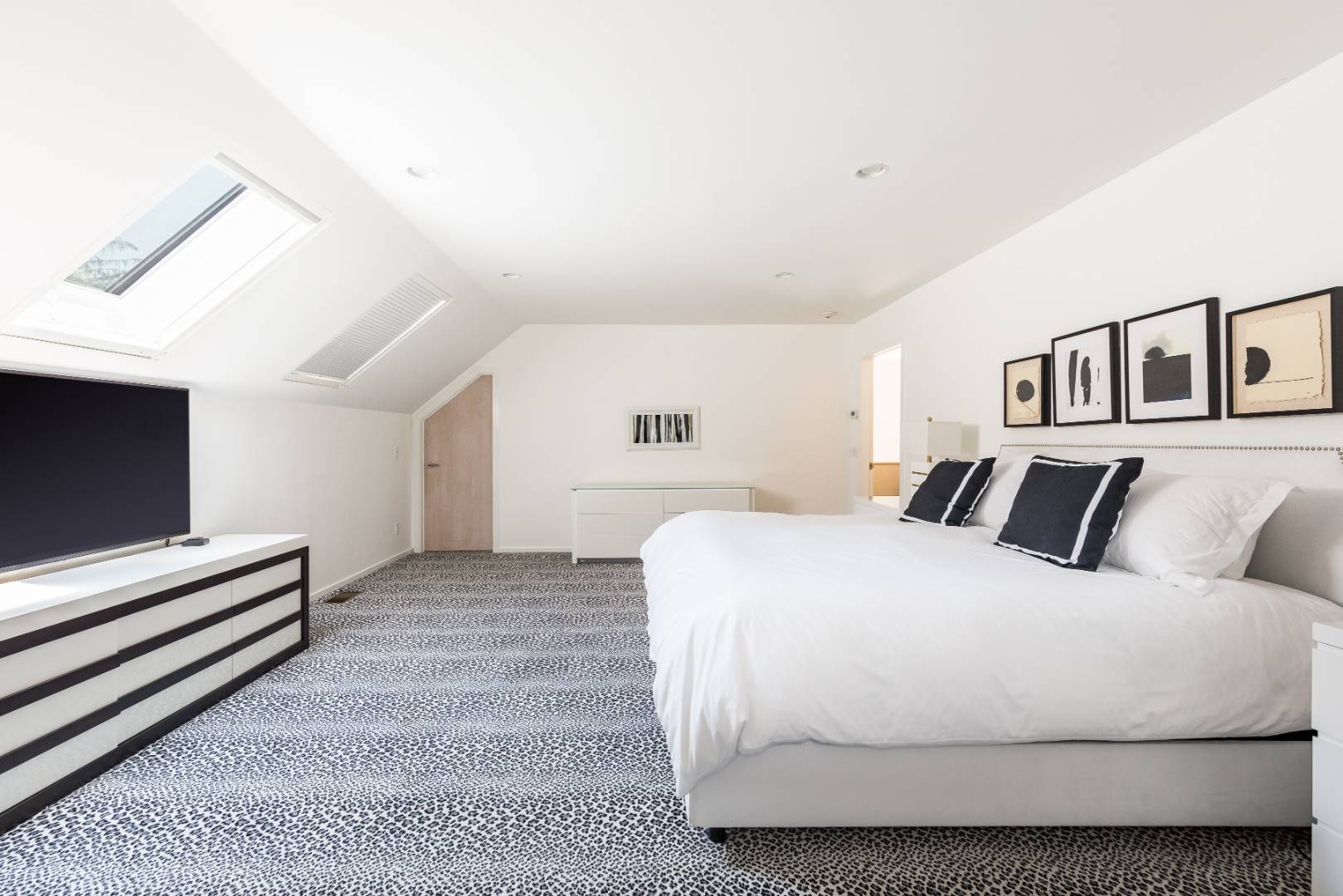 21 Jericho Road East Hampton, NY 11937 - Photo 16 of 36