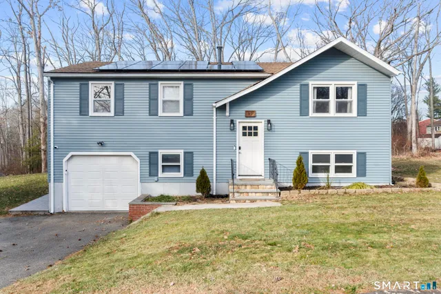$430,000 | 97 Racebrook Road, Meriden, CT 06451