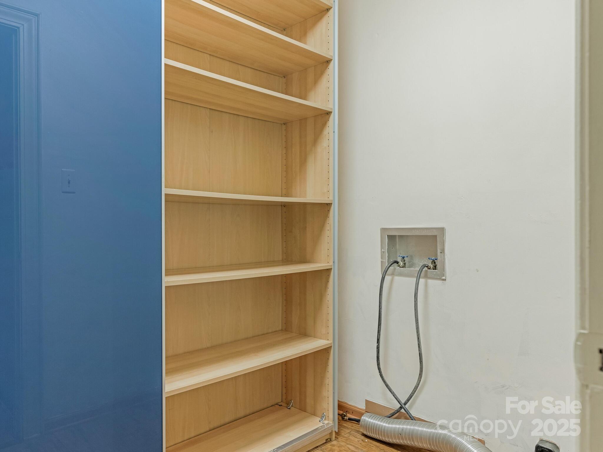 3310 Windbluff Drive Charlotte, NC 28277 - Photo 19 of 45 a picture of a room with a door