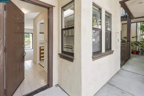 $460,000 | 621 North Villa Way, Walnut Creek, CA 94595