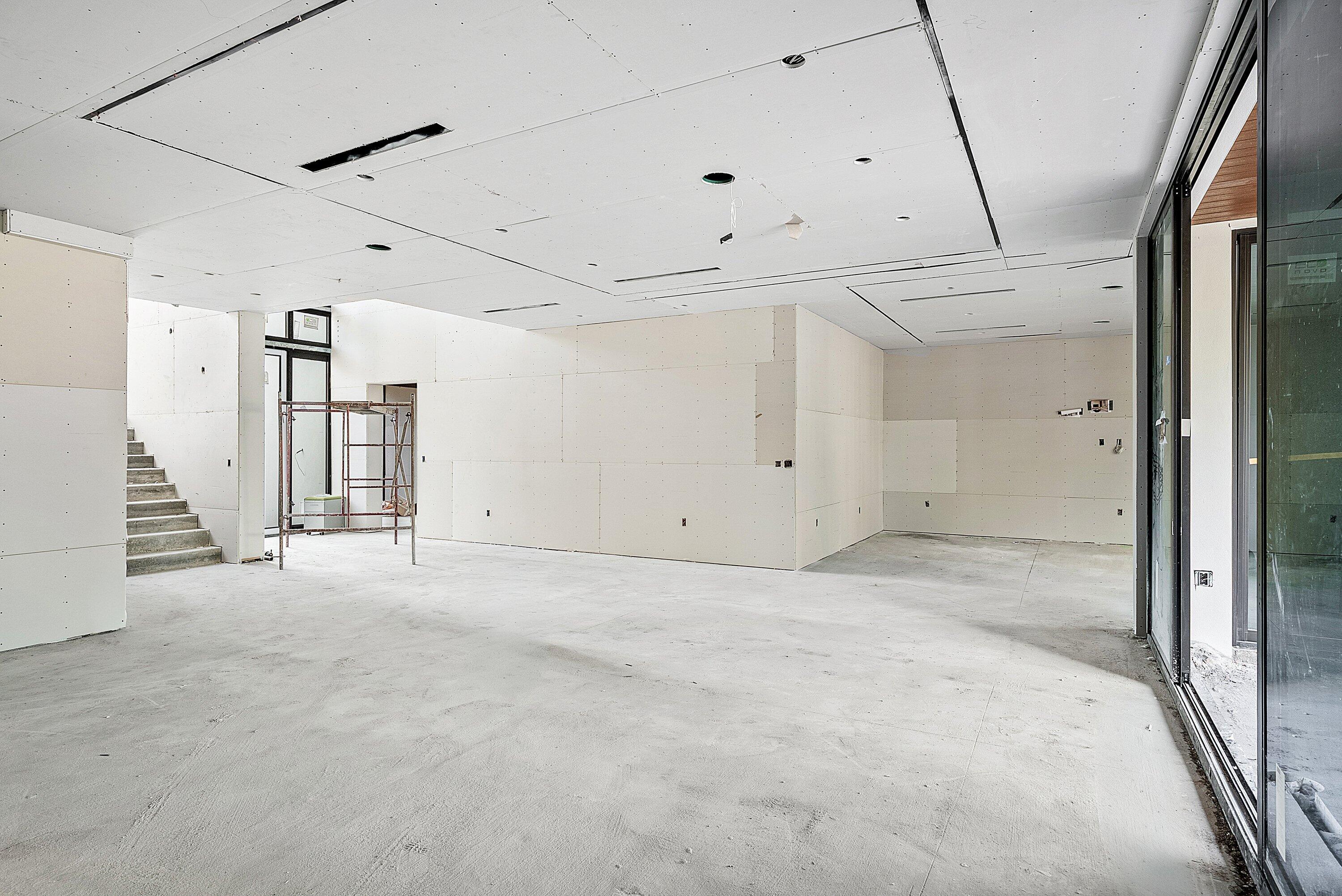 1505 Northeast 4th Avenue Boca Raton, FL 33432 - Photo 32 of 39 a view of an empty room