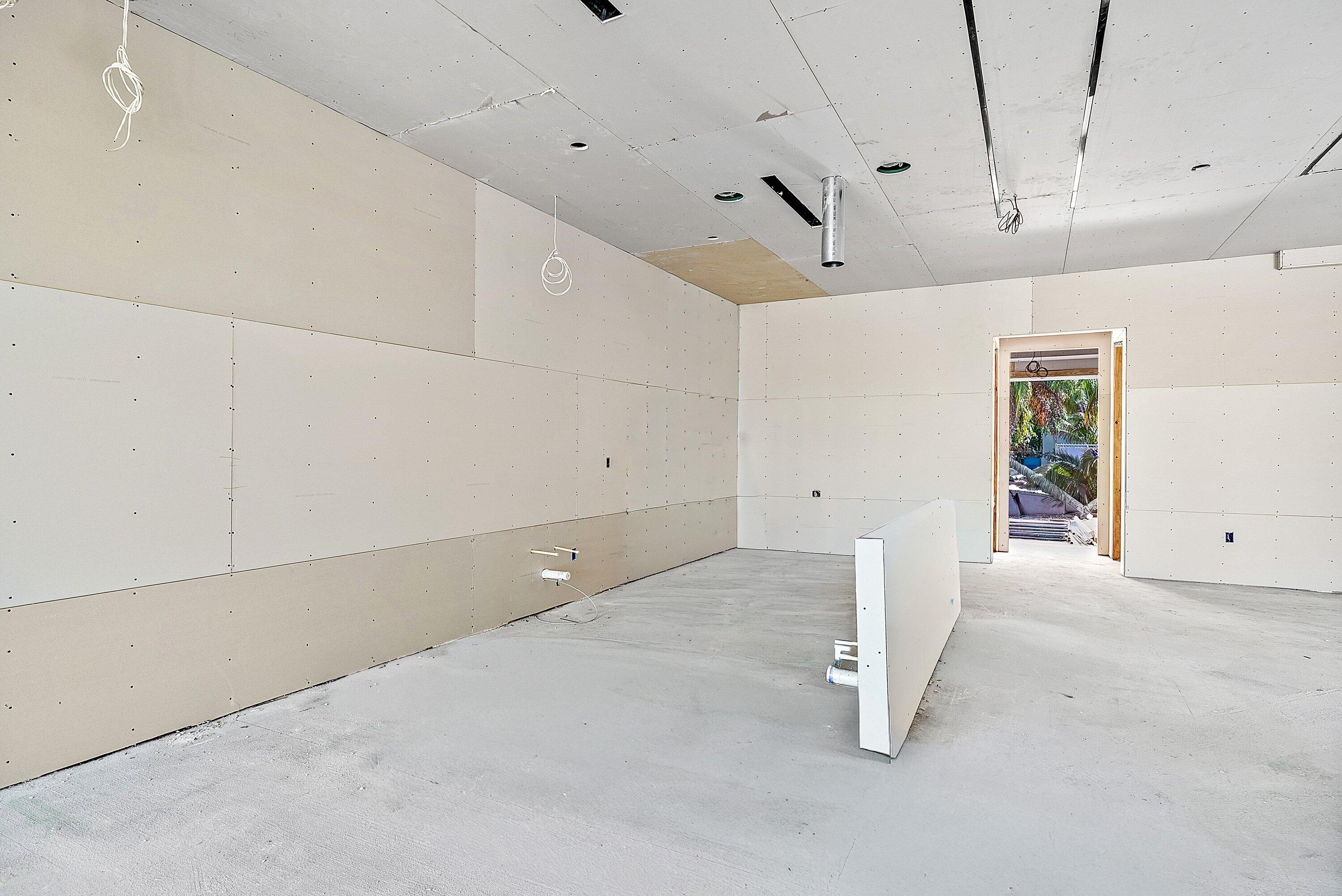 1505 Northeast 4th Avenue Boca Raton, FL 33432 - Photo 33 of 39 a view of a garage