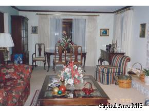 16783 Herrin Road Buffalo, IL 62515 - Photo 3 of 9 Gallery Image 3