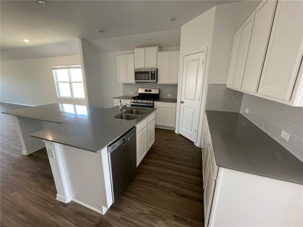 101 Konik Road Georgetown, TX 78626 - Photo 4 of 16 Gallery Image 4