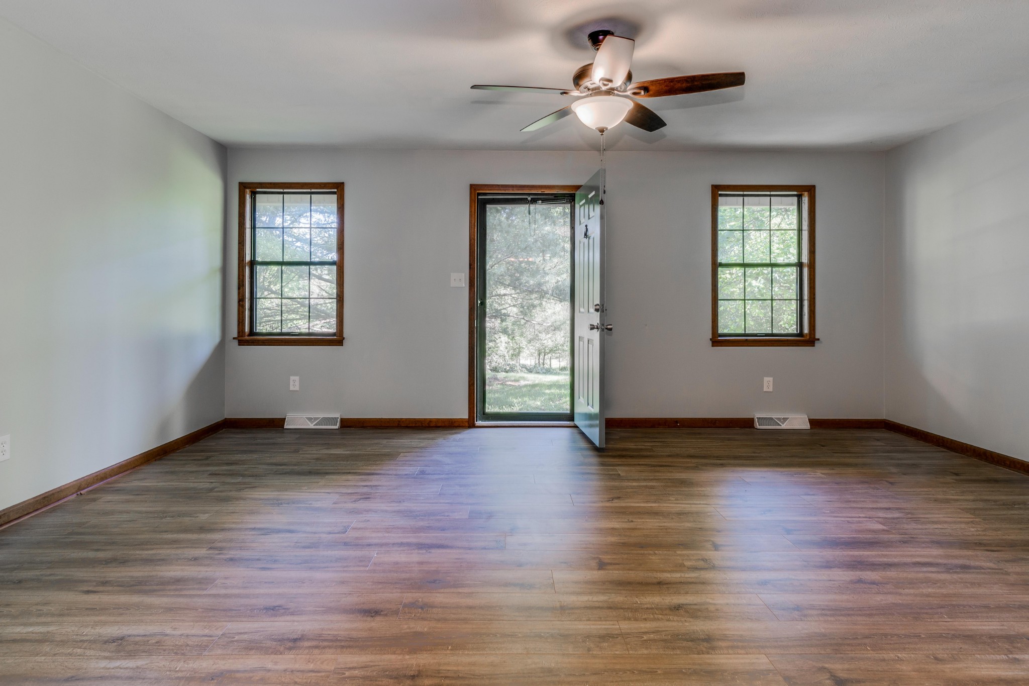 911 Snell Road Lewisburg, TN 37091 - Photo 6 of 50 Gallery Image 6