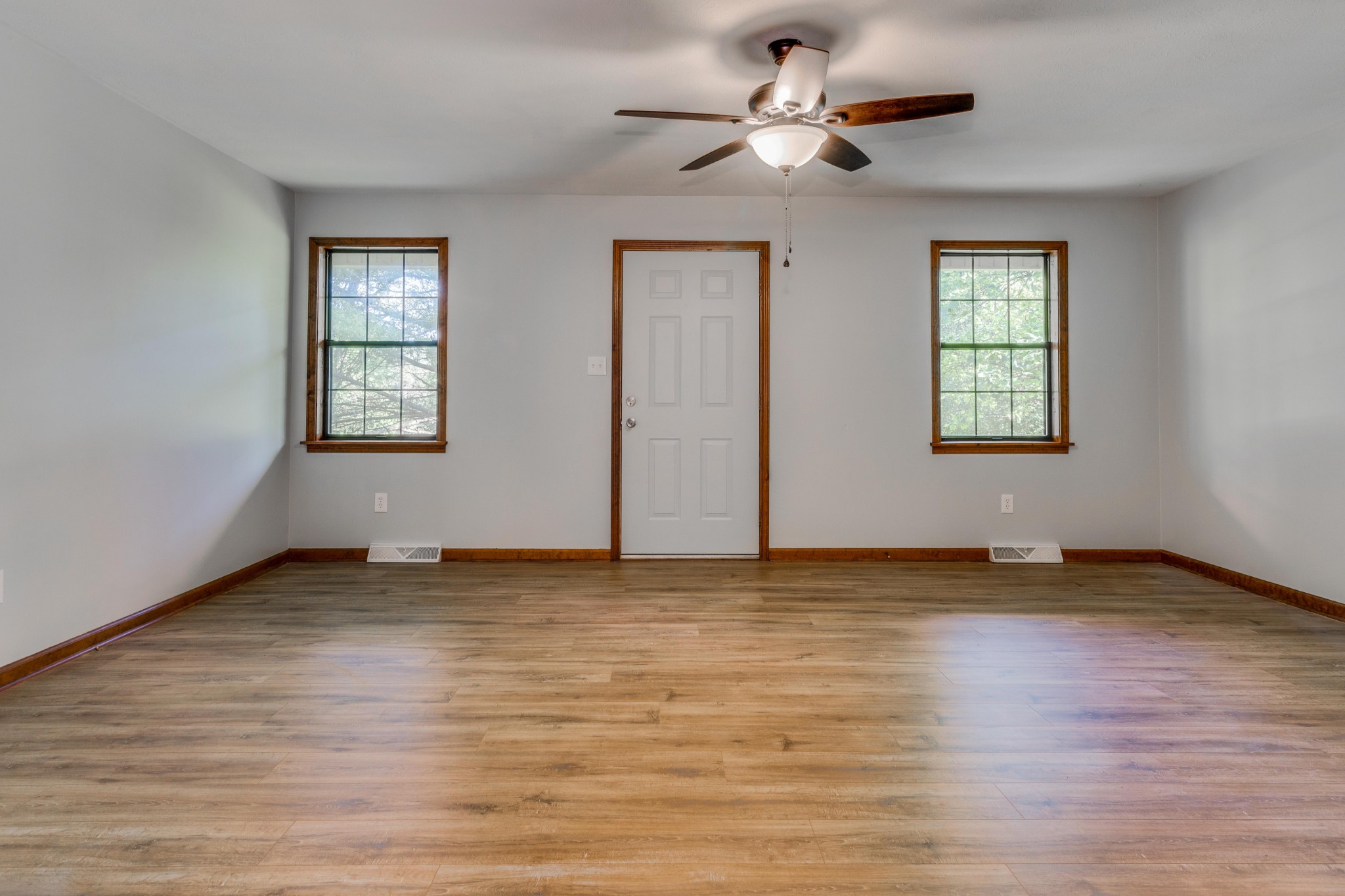 911 Snell Road Lewisburg, TN 37091 - Photo 7 of 50 Gallery Image 7