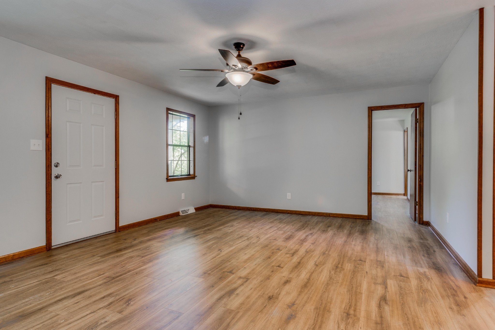 911 Snell Road Lewisburg, TN 37091 - Photo 8 of 50 Gallery Image 8