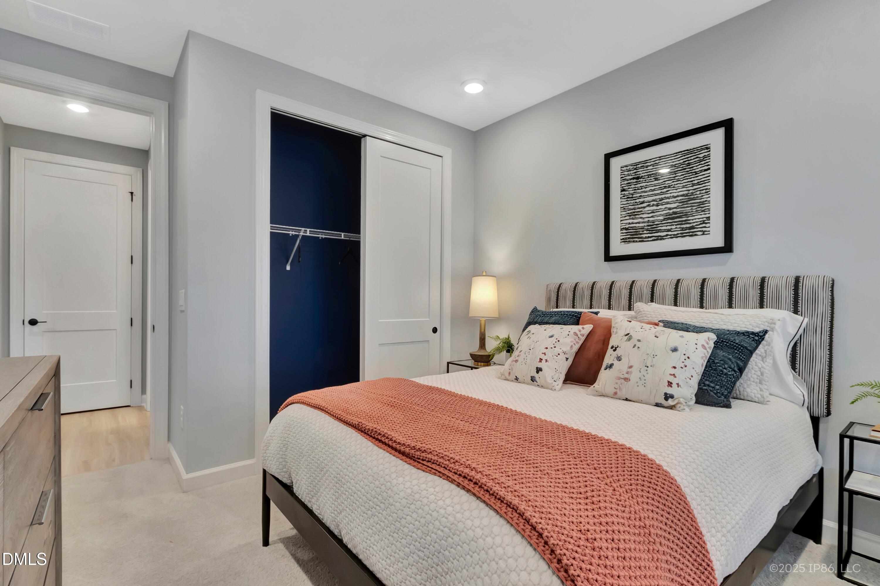 2113 Tandy Road Chapel Hill, NC 27517 - Photo 18 of 28 Guest Room