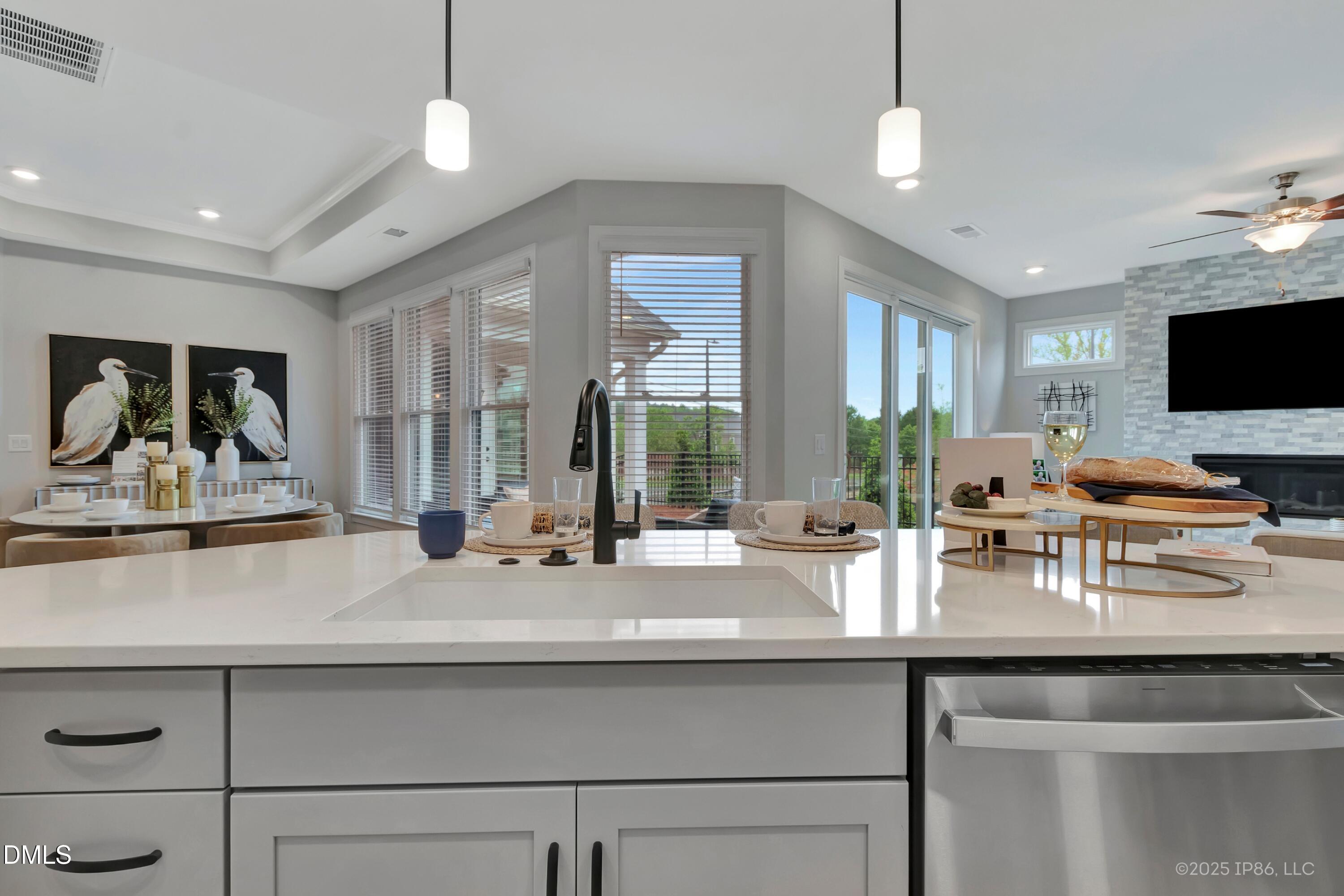 2113 Tandy Road Chapel Hill, NC 27517 - Photo 28 of 28 Great Room - Open Floorplan