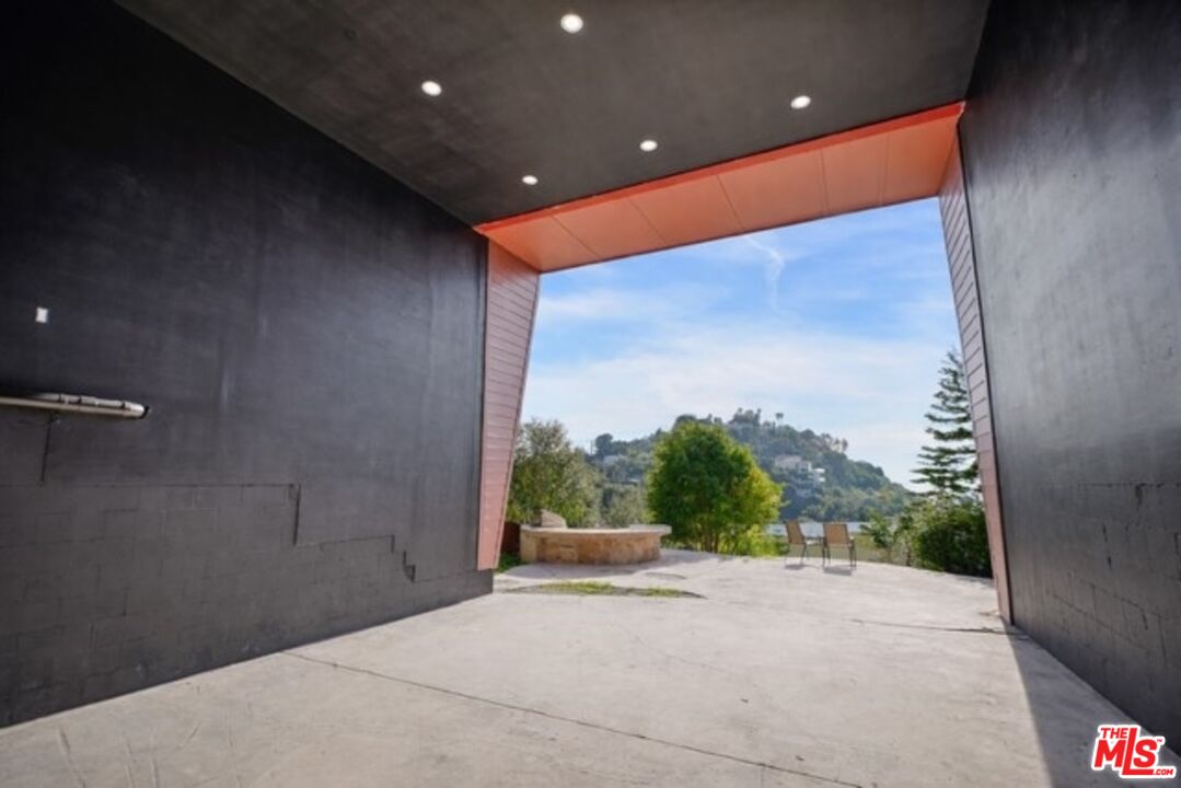 4063 Latigo Canyon Road Malibu, CA 90265 - Photo 25 of 33