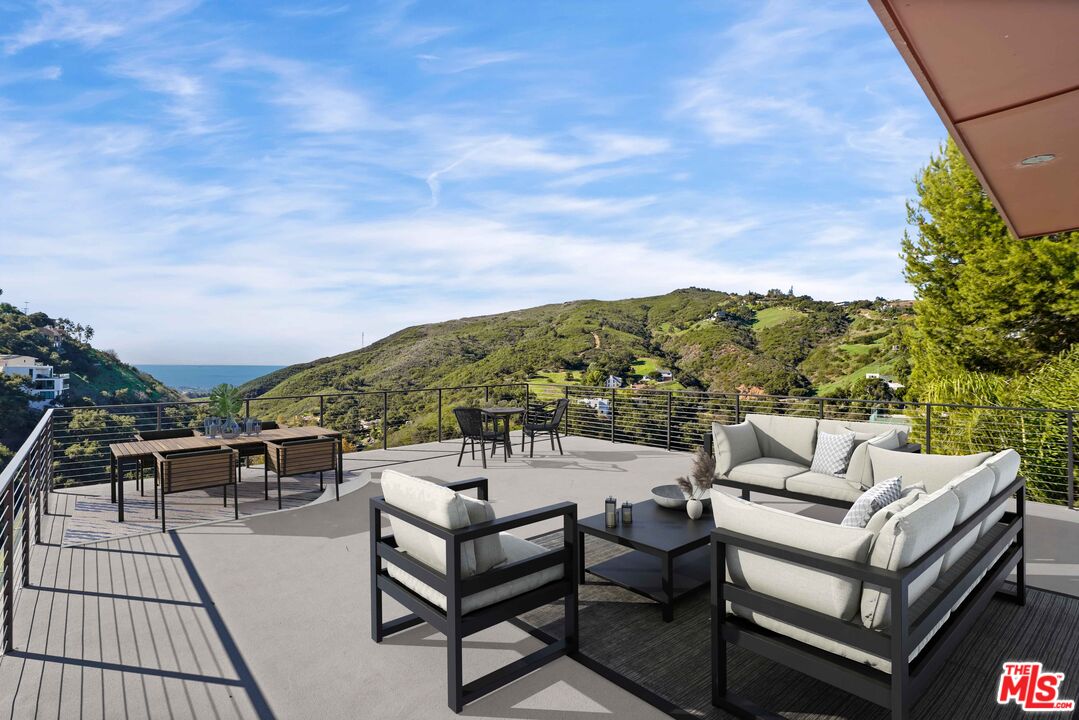 4063 Latigo Canyon Road Malibu, CA 90265 - Photo 6 of 33