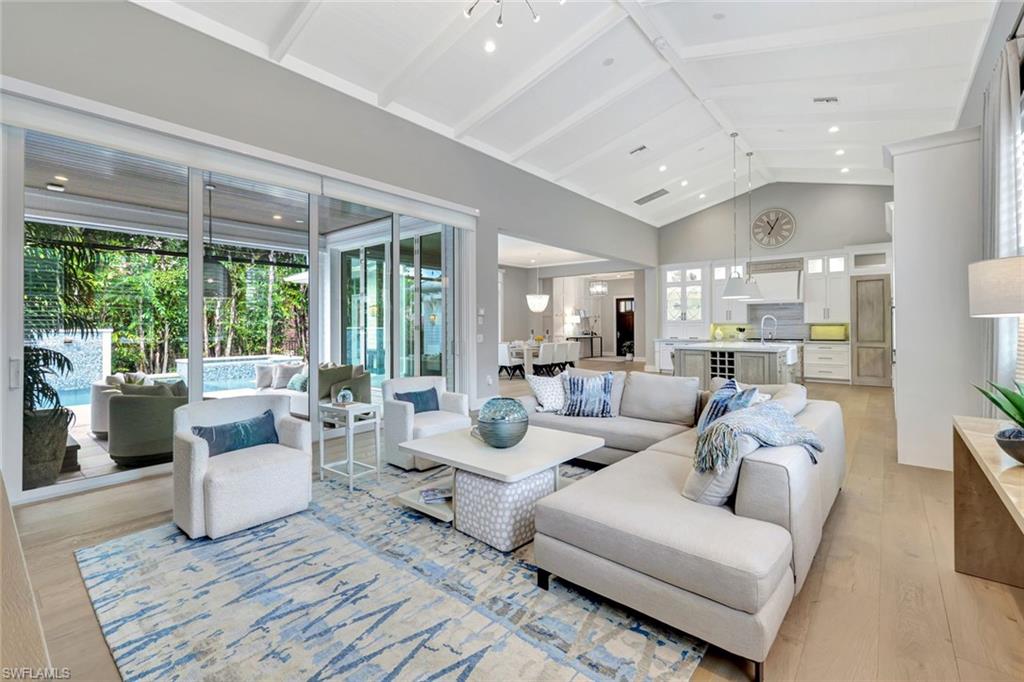 160 Broad Avenue South Naples, FL 34102 - Photo 12 of 49