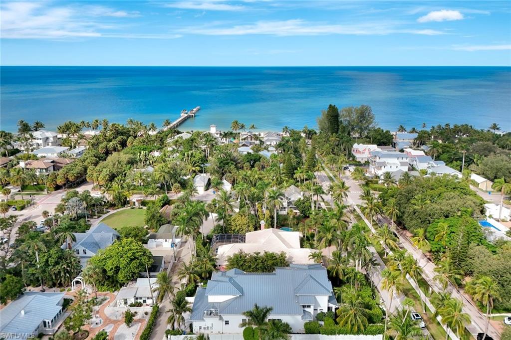 160 Broad Avenue South Naples, FL 34102 - Photo 3 of 49