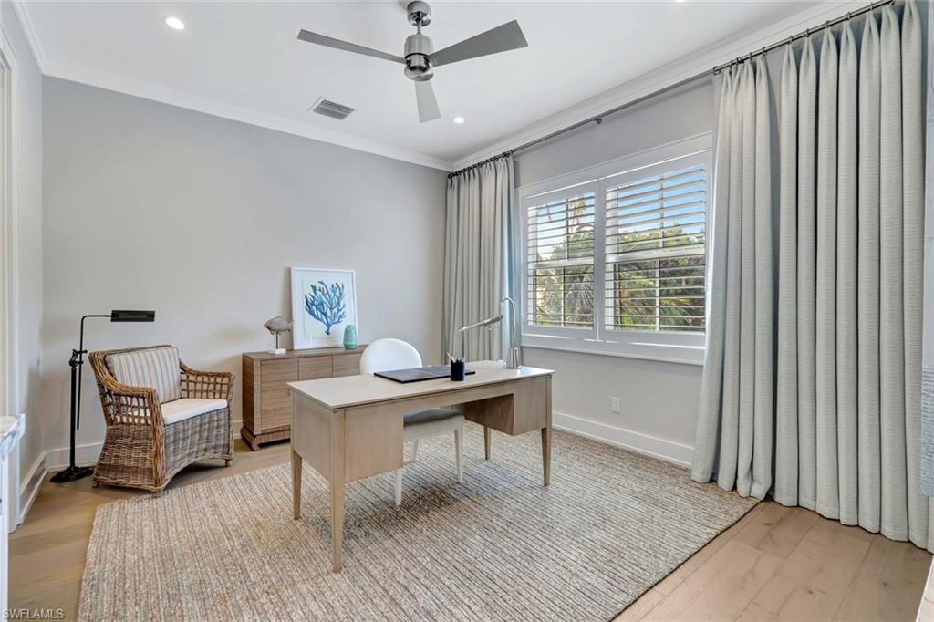 160 Broad Avenue South Naples, FL 34102 - Photo 35 of 49