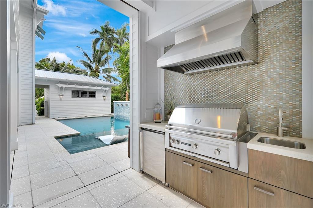 160 Broad Avenue South Naples, FL 34102 - Photo 39 of 49