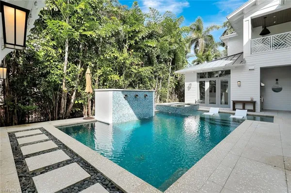 $70,000 | 160 Broad Avenue South, Naples, FL 34102