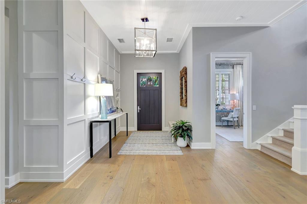 160 Broad Avenue South Naples, FL 34102 - Photo 10 of 49