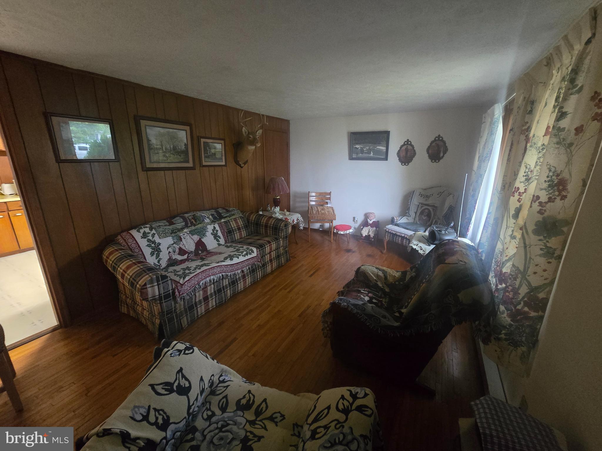 413 Valley Mill Road Winchester, VA 22602 - Photo 10 of 24 Living room