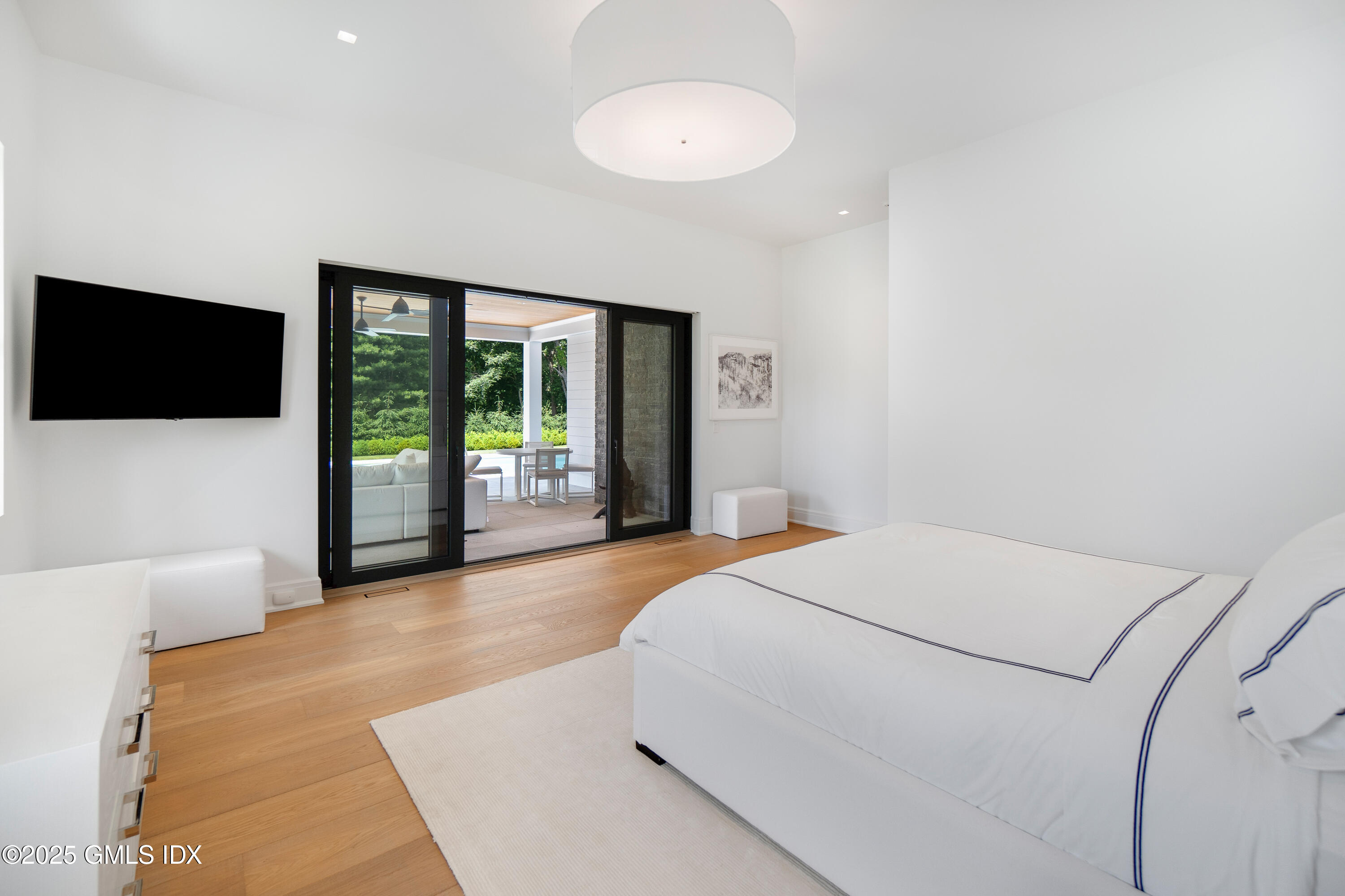 406 Stanwich Road Greenwich, CT 06830 - Photo 14 of 35 14