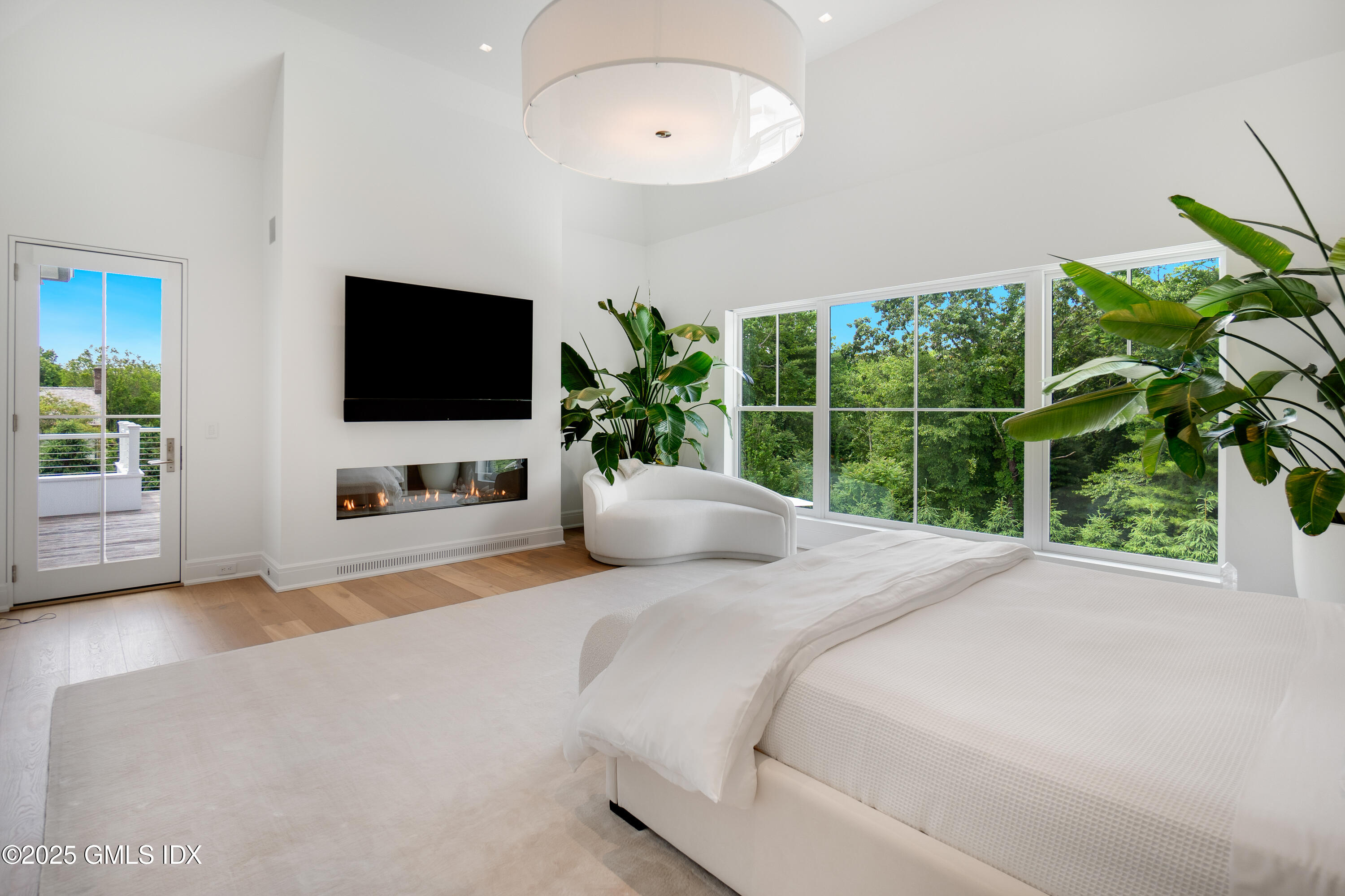 406 Stanwich Road Greenwich, CT 06830 - Photo 17 of 35 11