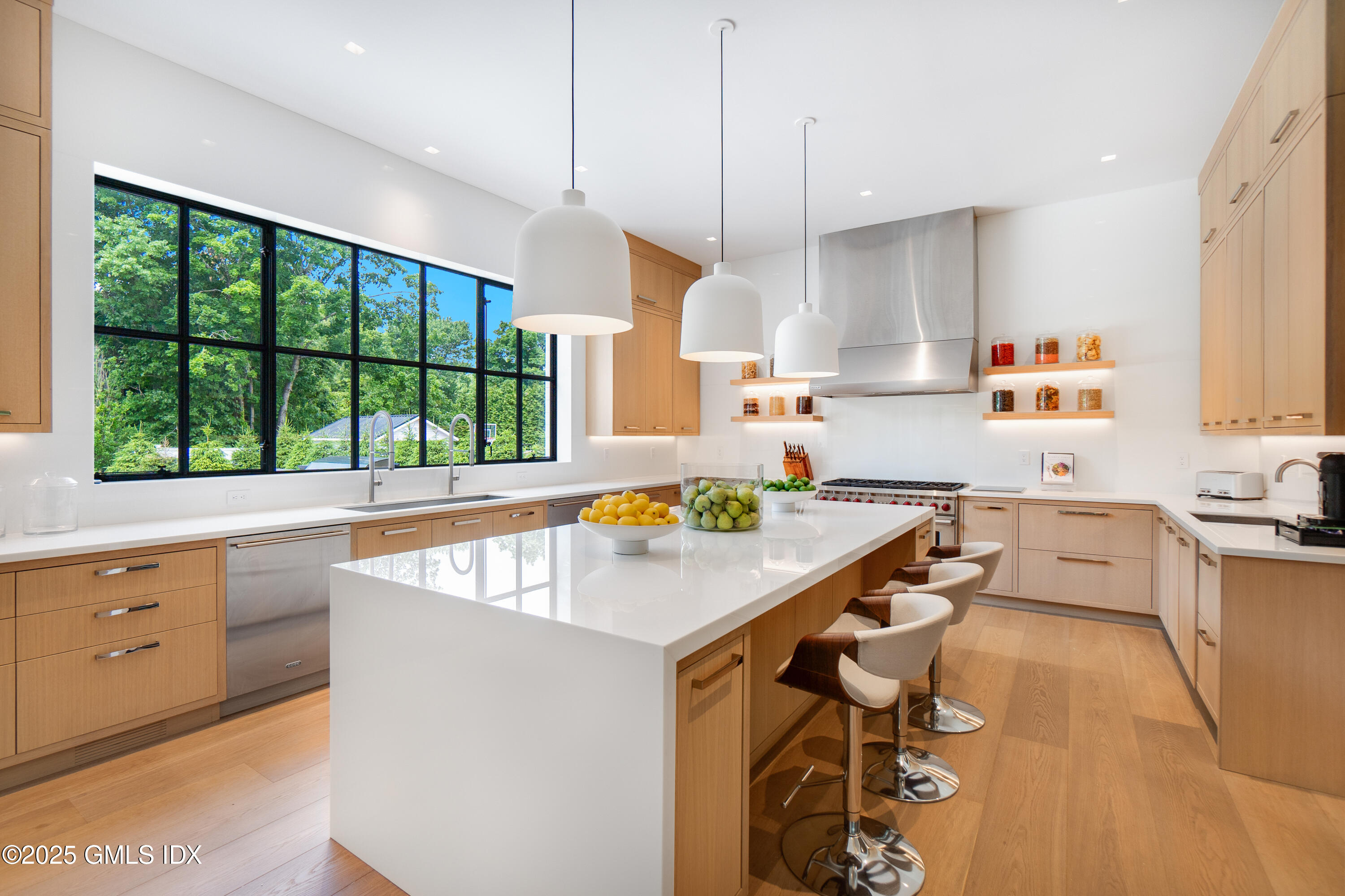 406 Stanwich Road Greenwich, CT 06830 - Photo 8 of 35 09