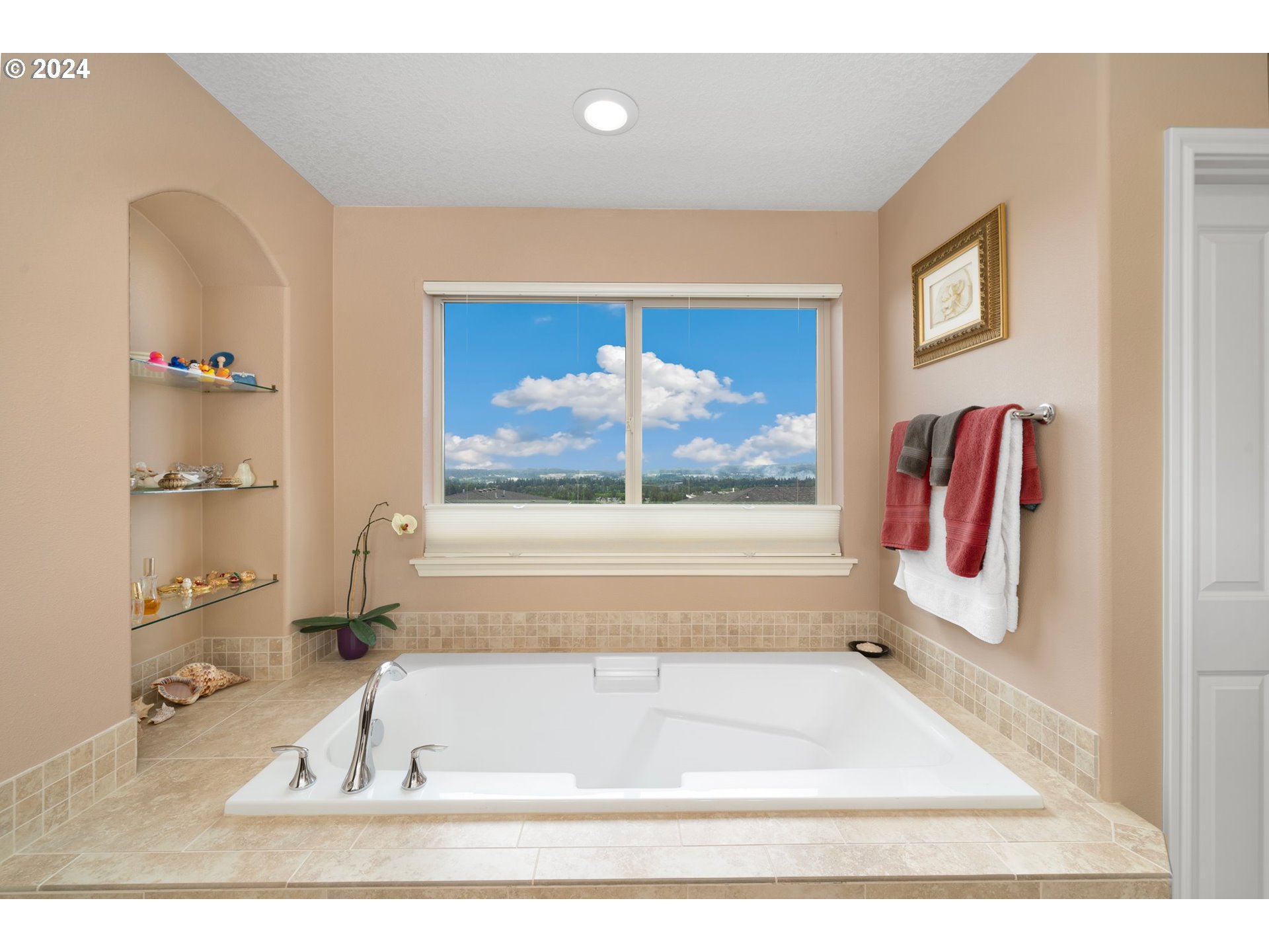 12042 Southwest Stringer Lane Portland, OR 97224 - Photo 18 of 42 Owner's Suite Bathroom