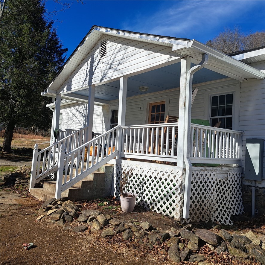 460 Little Elk Road Elk Park, NC 28622 - Photo 2 of 17