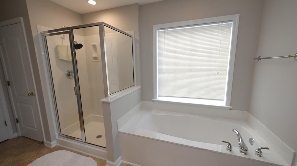 5410 Wind Mountain Lane Raleigh, NC 27613 - Photo 8 of 13 Master Bath/Spa