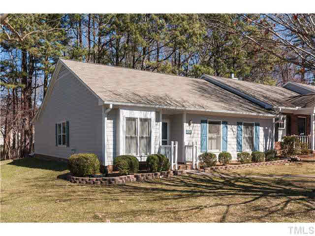 2624 Cottage Circle Raleigh, NC 27613 - Photo 2 of 15