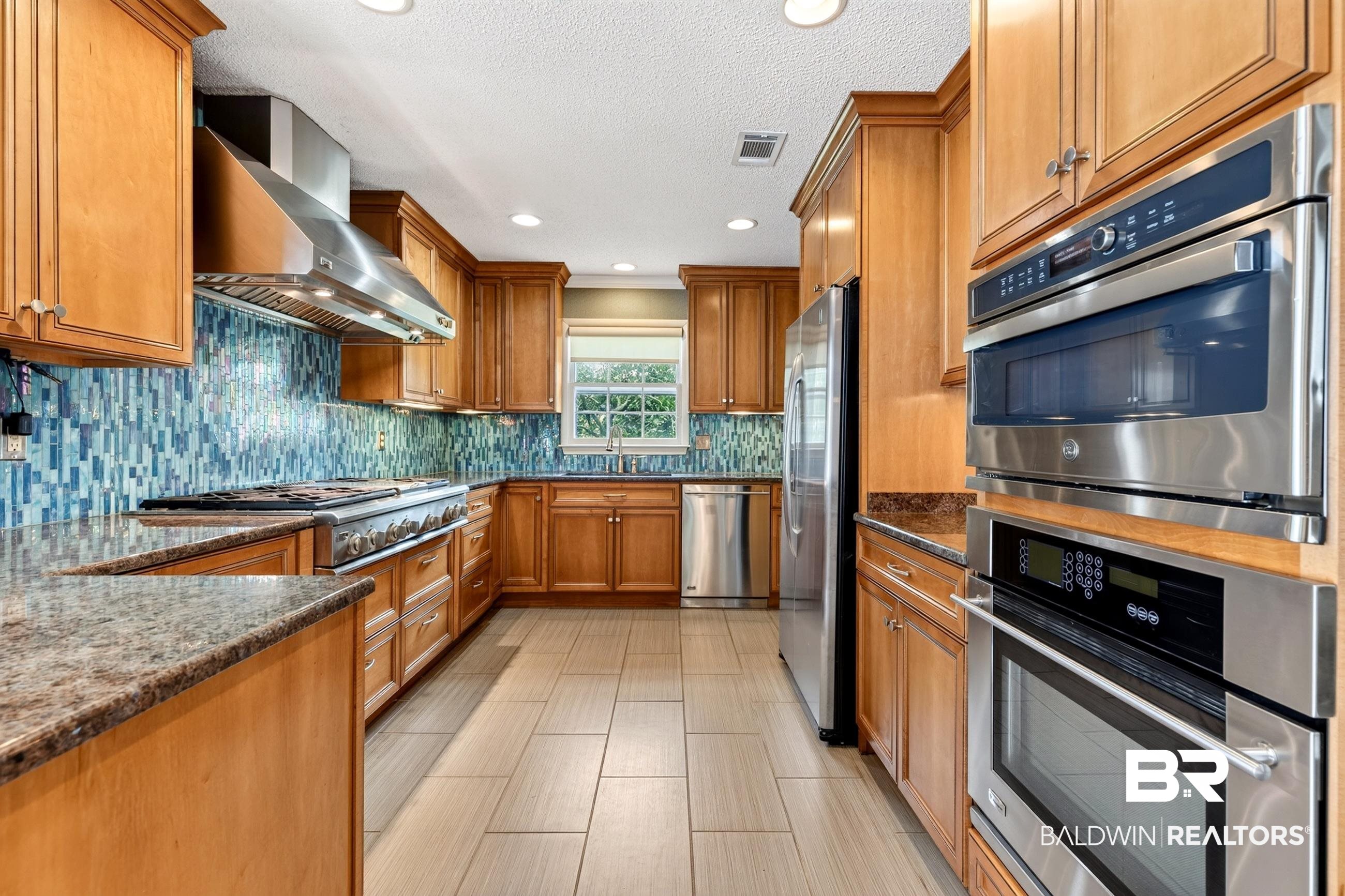 1251 East Spring Valley Drive Mobile, AL 36693 - Photo 13 of 59