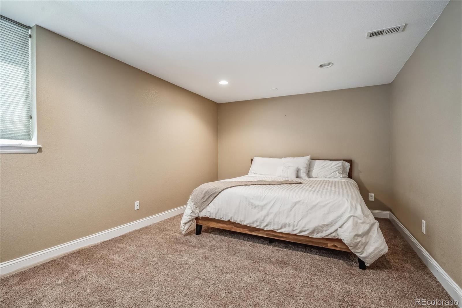 10185 Silver Maple Circle Highlands Ranch, CO 80129 - Photo 24 of 33 Gallery Image 24