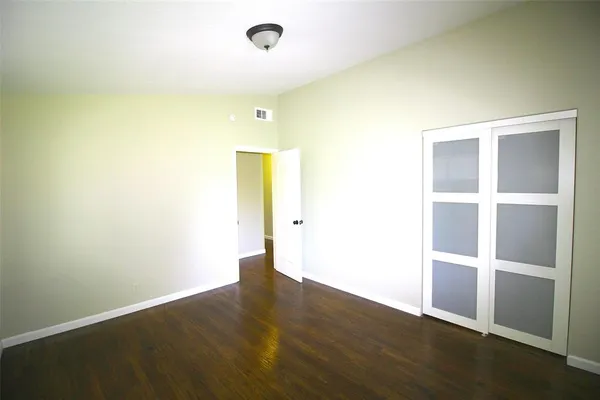 $2,100 | 149 Hedgerow Lane, Lewisville, TX 75057