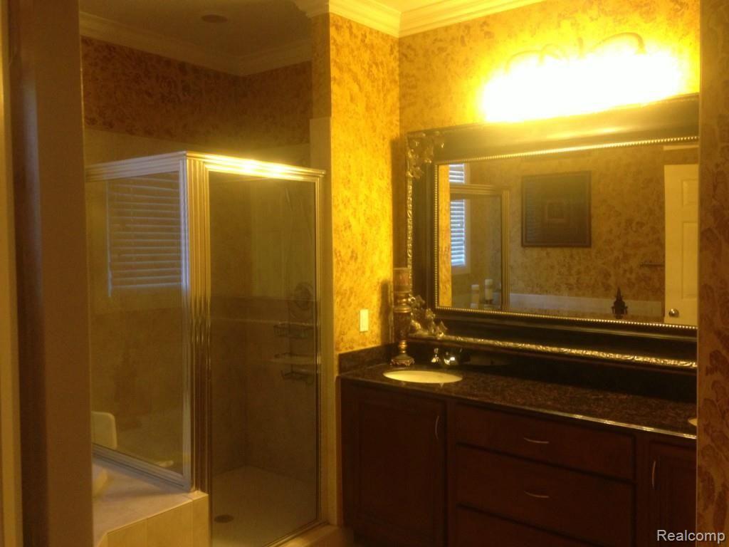 347 Mystic Valley Rochester Hills, MI 48307 - Photo 12 of 31