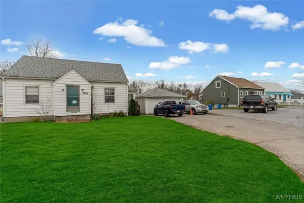 $1,000,000 | 3964 Southwestern Boulevard, Orchard Park, NY 14127