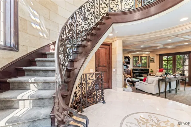 $4,500,000 | 207 Blue Lake Road, Lake Arrowhead, CA 92352