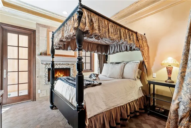 $4,500,000 | 207 Blue Lake Road, Lake Arrowhead, CA 92352