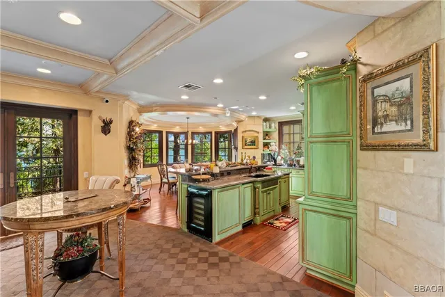 $4,500,000 | 207 Blue Lake Road, Lake Arrowhead, CA 92352