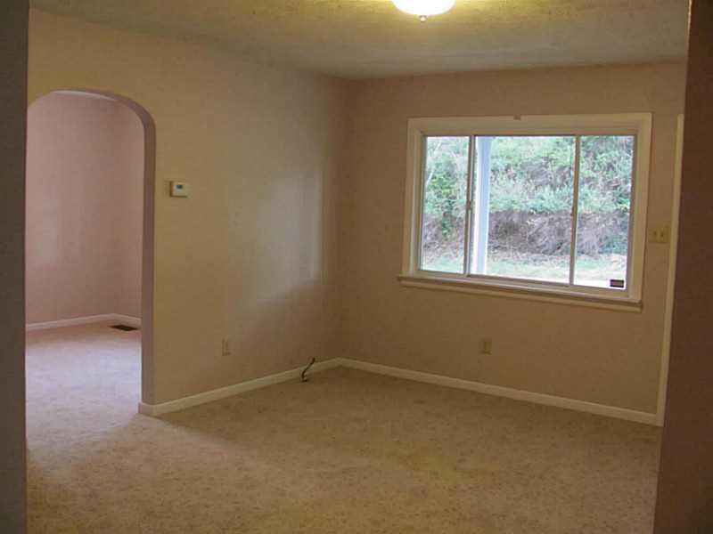 1052 Butler Road Kittanning, PA 16201 - Photo 11 of 22 Living Room.