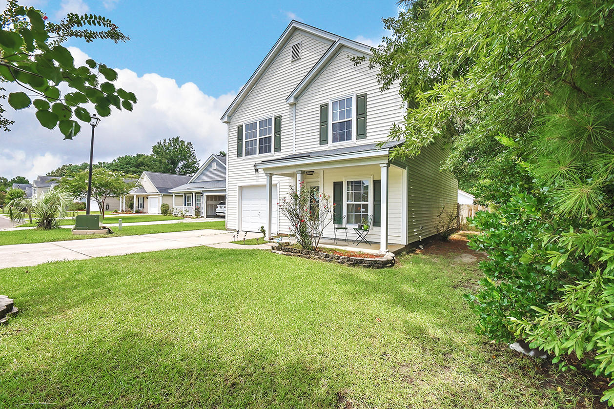 1130 Deerberry Road Hanahan, SC 29410 - Photo 4 of 25 DSC_2654_5_6