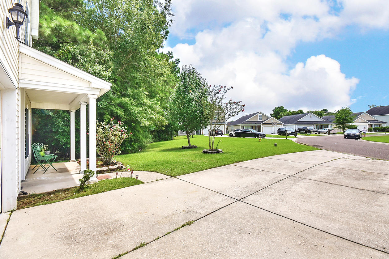1130 Deerberry Road Hanahan, SC 29410 - Photo 6 of 25 DSC_2663_4_5