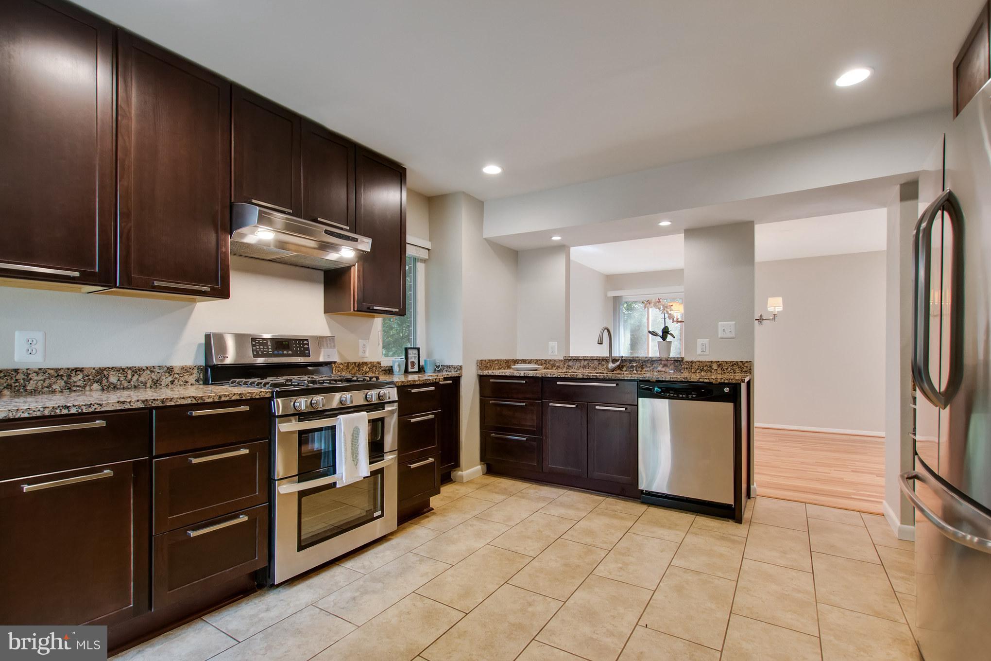 1743 Wainwright Drive Reston, VA 20190 - Photo 3 of 29 Kitchen